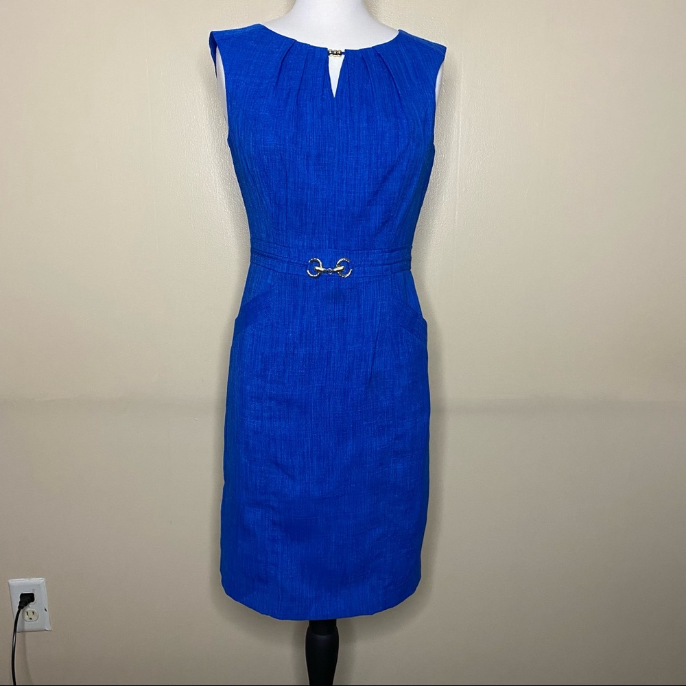 Women’s Ellen Tracy sleeveless dress, with gold detail at the waist and neck